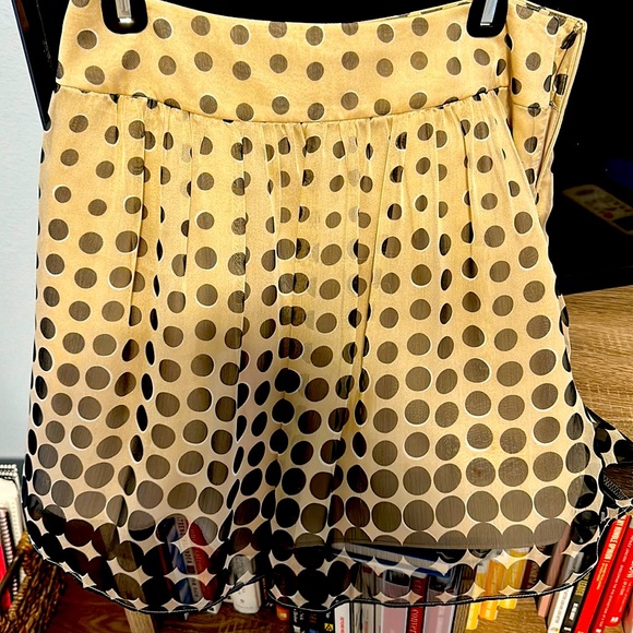 Limited skirt size 4 - Picture 1 of 4